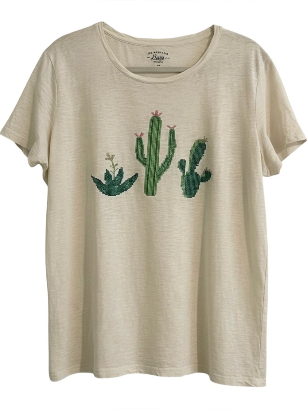 GH Bass Off-White Short-Sleeve Tee with Green Cactus Motif Size XL